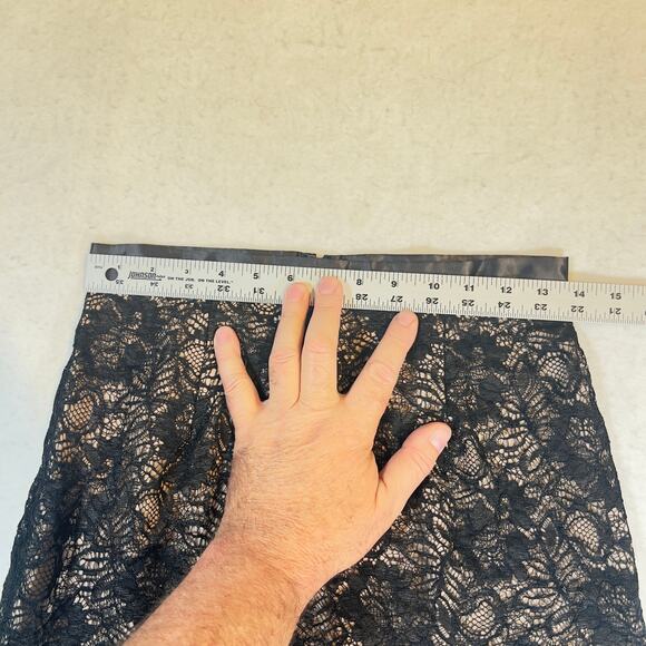 French Connection A-Line Micro-Mini Skirt Lace Woman 6 Black Lace Beige Lining - Picture 2 of 14